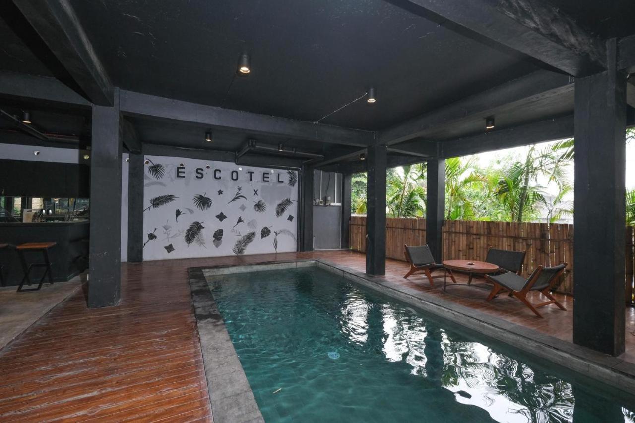 Escotel Krisnantara Canggu Esterno foto