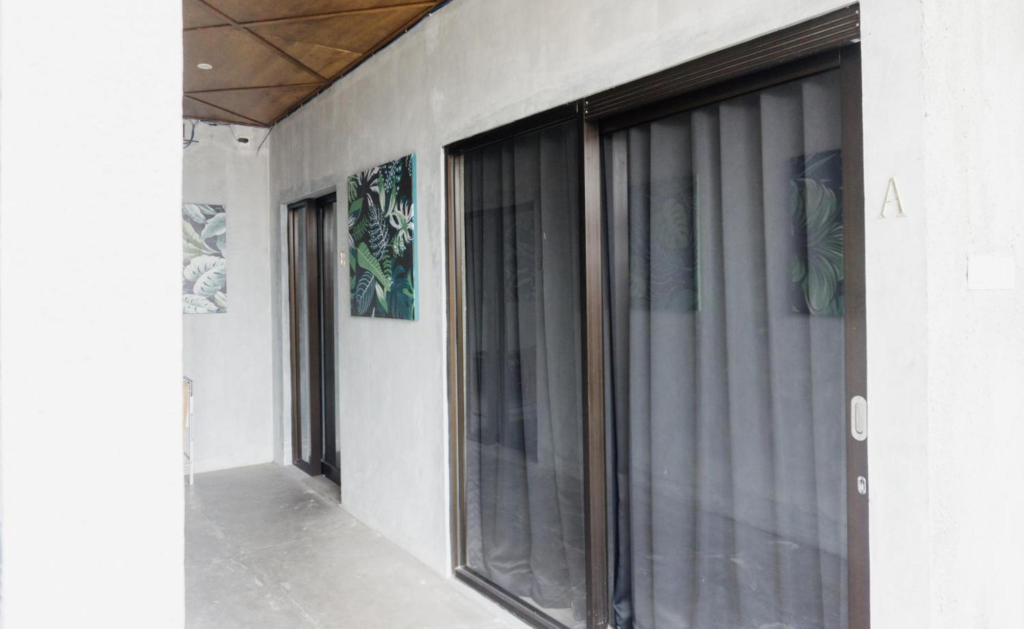 Escotel Krisnantara Canggu Esterno foto