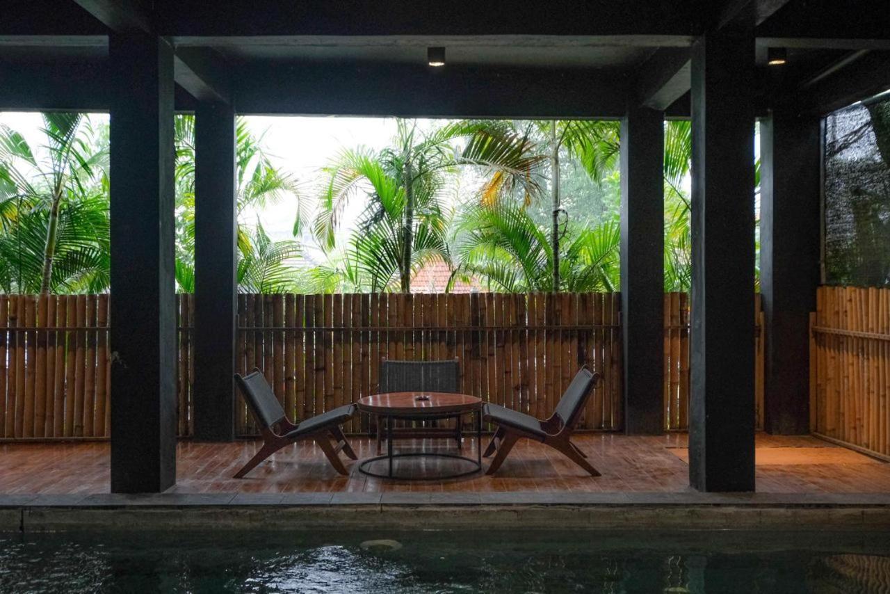 Escotel Krisnantara Canggu Esterno foto